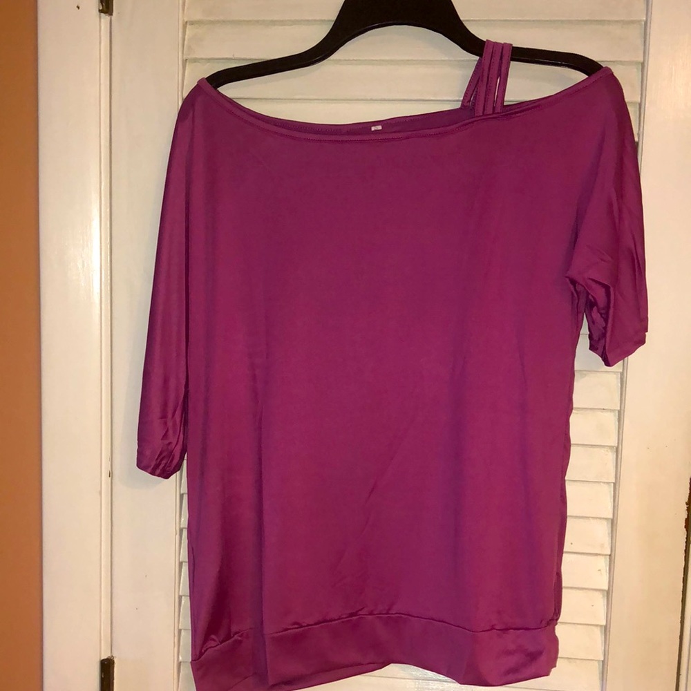 NWOT - Sexy Off the Shoulder T-Shirt - Picture 8 of 9